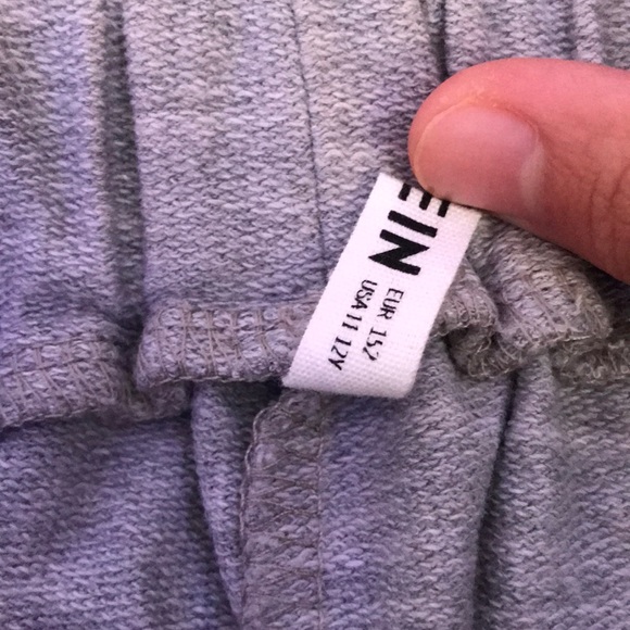 Gray shorts - Picture 2 of 2